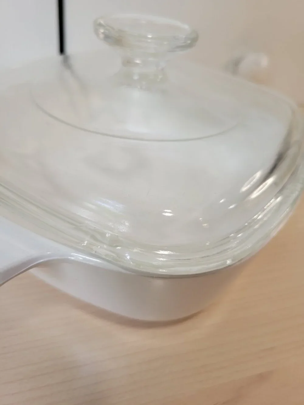 Vintage CORNINGWARE Blue Cornflower 1-Quart Casserole Dish w/ Chipped Pyrex Lid